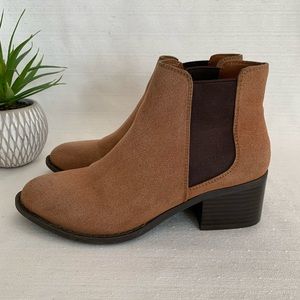 Forever 21 Light Dark Tan Suede Leather Slip On Heeled Ankle Booties Woman’s 7.5